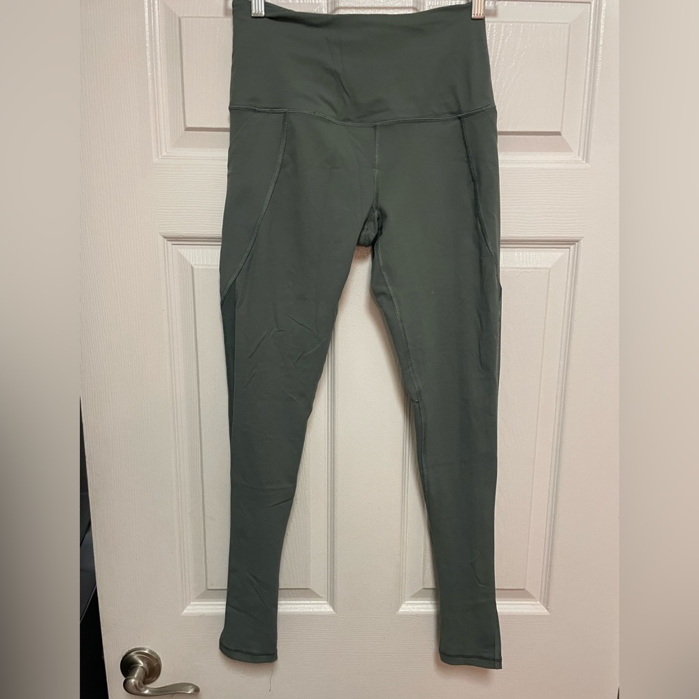 Victoria’s Secret knockout tight, sage green with pockets and mesh detail